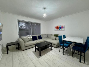 Broughty Ferry 4 Bed House, Great for Contractors, Fully Equipped, Private Parking, Easy Ring Road Access